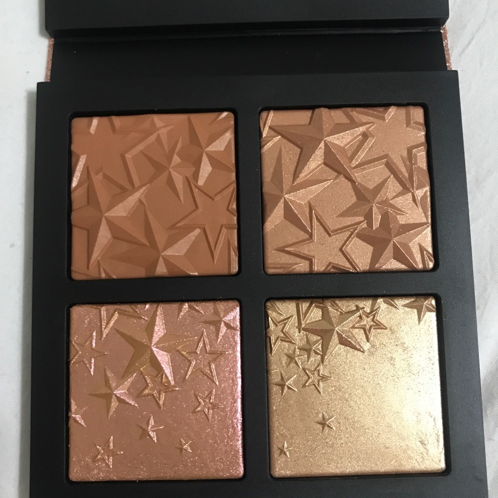MAC star dipped face compact